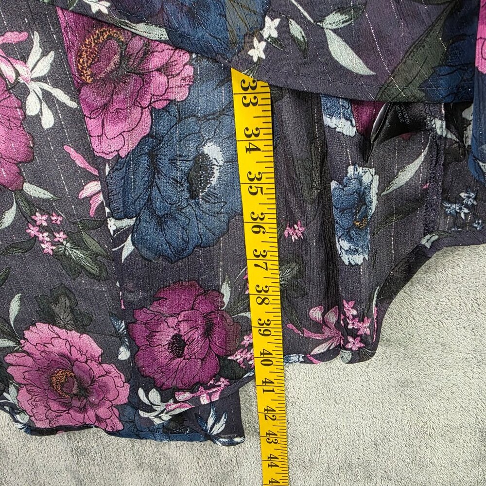 Womens Torrid Black Pink & Metallic Gold Flowy Hi Lo Top Button Up V Neck Size 2 - Picture 5 of 8